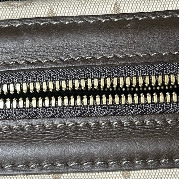 Louis Vuitton Olive Monogram Mini Lin
Josephine GM Boston bag - Picture 11 of 16